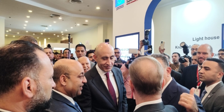 خلال افتتاحه إديوتك ٢٠٢٦.. حوار مفتوح بين وزير التعليم وطلاب الدبلومات