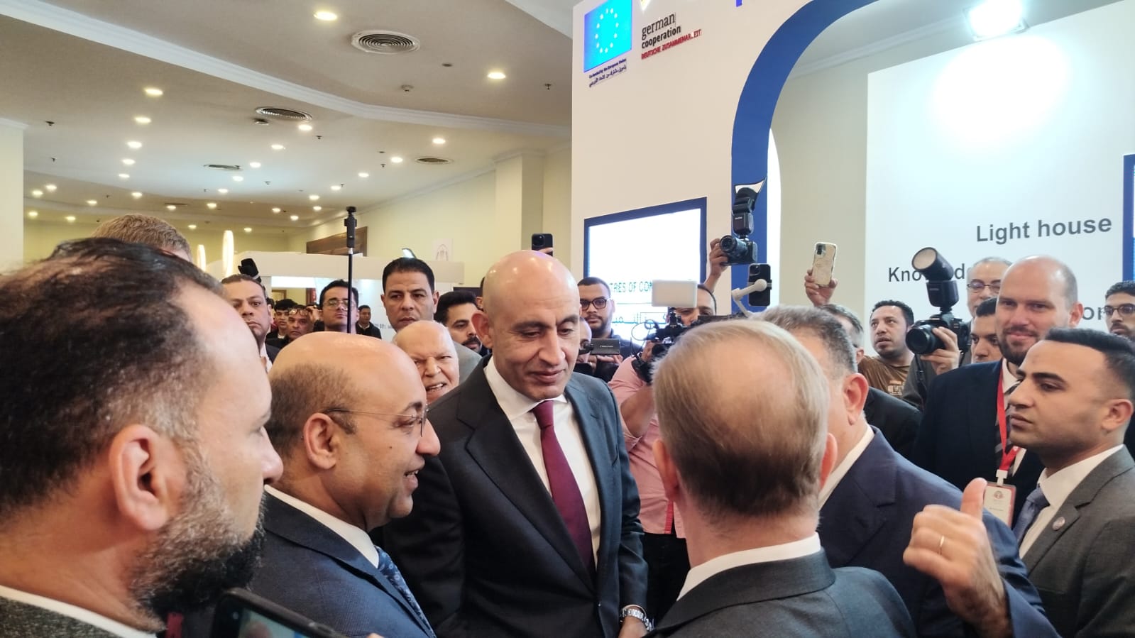 خلال افتتاحه إديوتك ٢٠٢٦.. حوار مفتوح بين وزير التعليم وطلاب الدبلومات