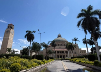 جامعة القاهرة: انتظام الدراسة اليوم الخميس والتيسير على الطلاب خلال امتحانات منتصف الفصل