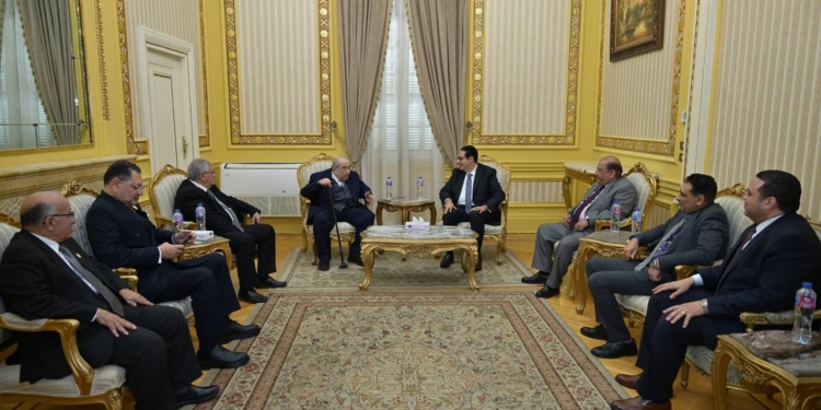 جامعة القاهرة تواصل فعاليات موسمها الثقافي بمحاضرة بعنوان: “مصر في عالم مضطرب إقليميًا ودوليًا”