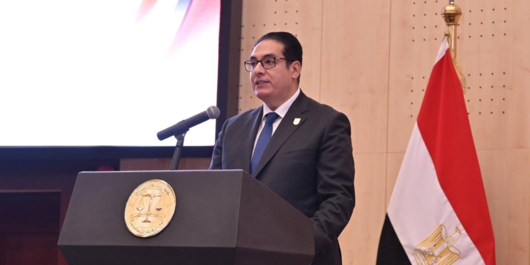 جامعة القاهرة تشارك في فعالية ثقافية نظمتها النيابة العامة عن العبور وتحرير سيناء