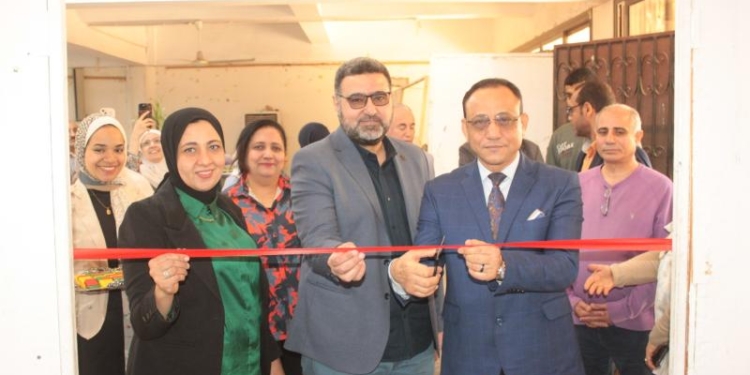 “كايروس”.. معرض فني بكلية الفنون الجميلة بجامعة أسيوط