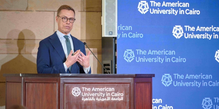 رئيس فنلندا يتناول التحولات في ديناميكيات القوة العالمية  بالجامعة الأمريكية بالقاهرة