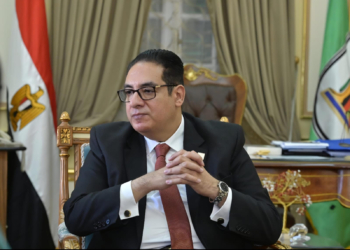 رئيس جامعة القاهرة يوجه عمداء الكليات بضرورة مرونة في التعامل مع طلاب بالامتحانات مراعاة للظروف الجوية