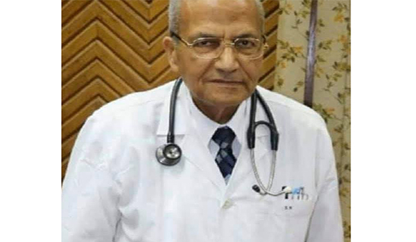 عميد طب قصر العيني يهنئ الدكتور شريف مختار رائد طب الحالات الحرجة بفوزه بجائزة «الطبيب العربي»