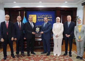 جامعة الإسكندرية تستقبل وفد الملحقية الثقافية لسفارة اليمن لبحث سبل التعاون