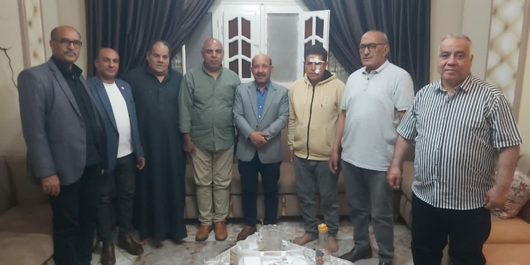 “المهن التعليمية” تكلف محامي بمتابعة قضية اعتداء طالب على معلم إنجليزي بأجا