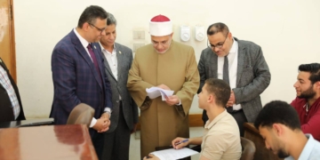 رئيس جامعة الأزهر يتابع سير امتحانات نهاية الفصل الدراسي الثاني بكليتي اللغات والترجمة والإعلام للبنين