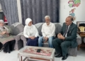 وكيل التعليم ببني سويف يزور مدرسة طالبة تنمر وجبة الفول ويلتقي والداها