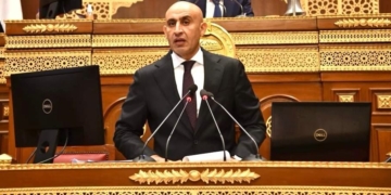 عبداللطيف: تدريس البرمجة لطلاب التعليم الفني العام المقبل وتسليمهم “تابلت”