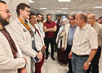 عميد طب قصر العيني يتفقد مستشفى الطوارئ خلال إجازة العيد