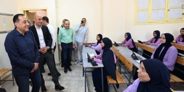 امتحانات متواصلة دون راحة تضغط على الطلاب والمعلمين.. خبير ينتقد جداول الإعدادية