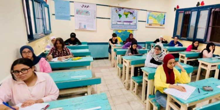 بث مباشر من داخل لجنة الامتحانات وعرض الأسئلة والداخلية تتحرك