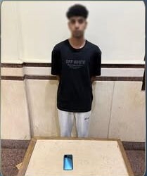 طالب يستدراج فتيات ويقوم بتصويرهن لابتزازهن.. الداخلية تكشف التفاصيل