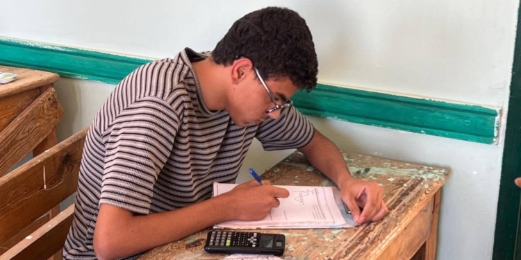 قبل اختيار المسار.. خبير تربوي يكشف الكليات المغلقة والمفتوحة أمام طلاب البكالوريا