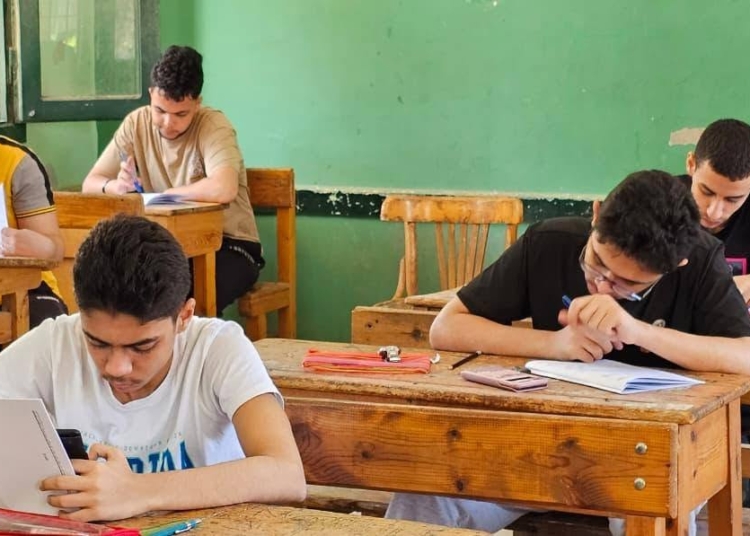 "افتكرته بيشرب حشيش" داخل مترو السيدات.. الداخلية تكشف حقيقة الفيديو المتداول