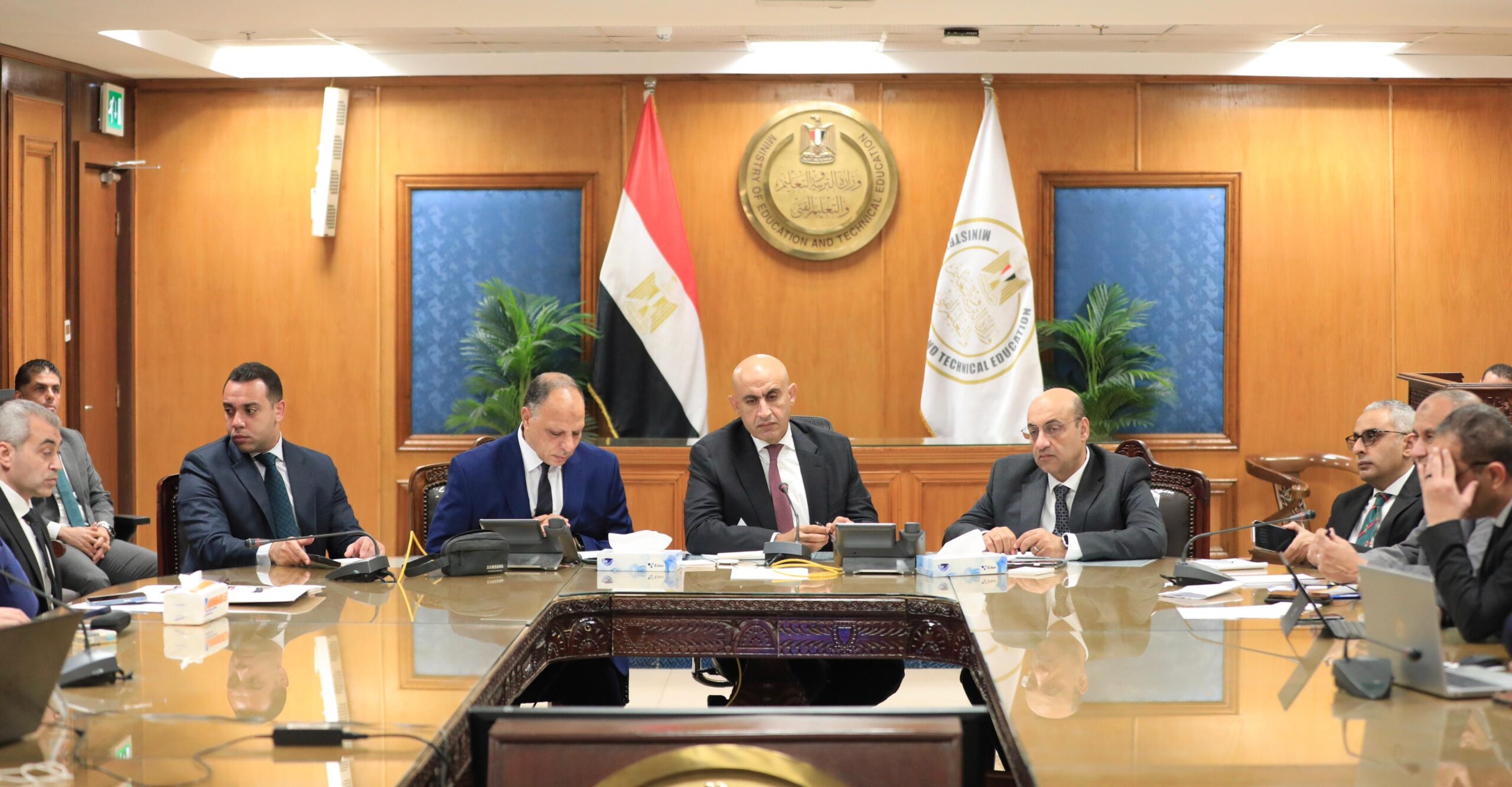 الثانوية العامة 2026.. «عبداللطيف» يتابع انتظام أول أيام الامتحانات من غرفة العمليات