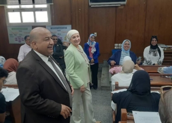 نائب رئيس جامعة القاهرة لشئون التعليم والطلاب يجري جولة تفقدية بعدد من الكليات