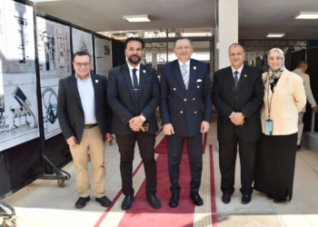 قطاع خدمة المجتمع وتنمية البيئة بجامعة القاهرة يعقد اجتماعه بكلية الهندسة