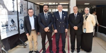 قطاع خدمة المجتمع وتنمية البيئة بجامعة القاهرة يعقد اجتماعه بكلية الهندسة
