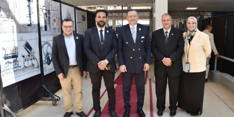 قطاع خدمة المجتمع وتنمية البيئة بجامعة القاهرة يعقد اجتماعه بكلية الهندسة