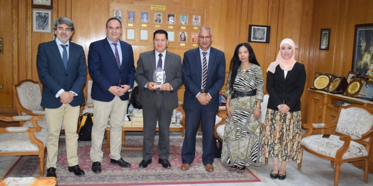 جامعة العاصمة تعزز مسيرة التدويل الأكاديمي بشراكة استراتيجية مع جامعة قرطبة الإسبانية