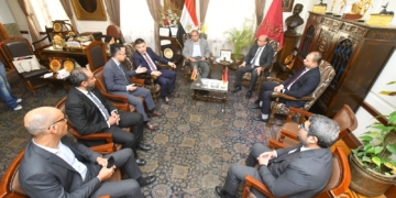 وفد شركة “ميندراي” العالمية يزور طب قصر العيني لبحث سبل التعاون