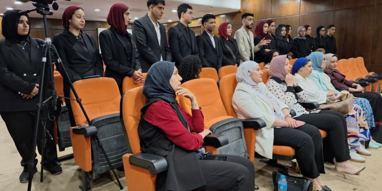 مشروعات تخرج طلاب الإذاعة والتلفزيون جامعة العاصمة تناقش قضايا الإنسان والمجتمع