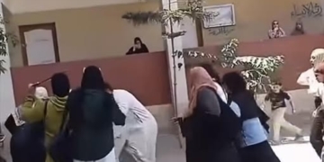 ليست مُعلمة.. التعليم تكشف حقيقة فيديو المشاجرة المتداول أمام لجنة امتحانات